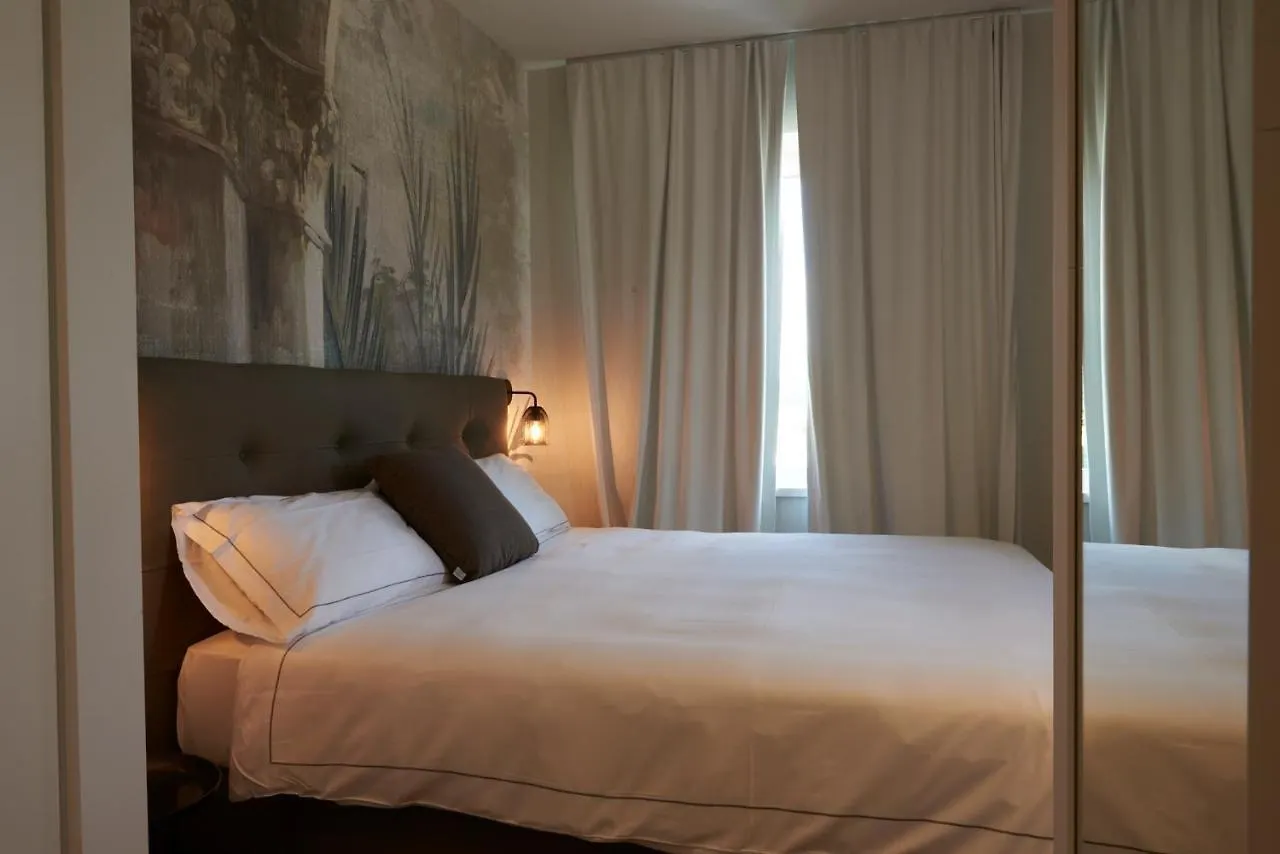 Hotel B&B Il Mosaico Sirmione 3*,  İtalya