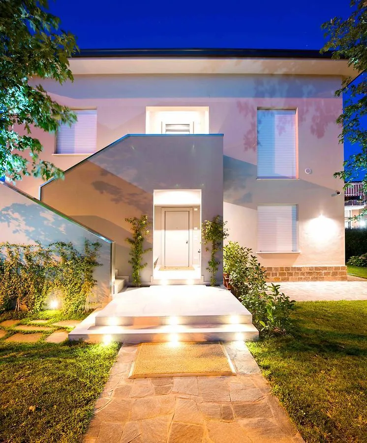 *** לינה וארוחת בוקר סירמיונה Hotel B&B Il Mosaico איטליה